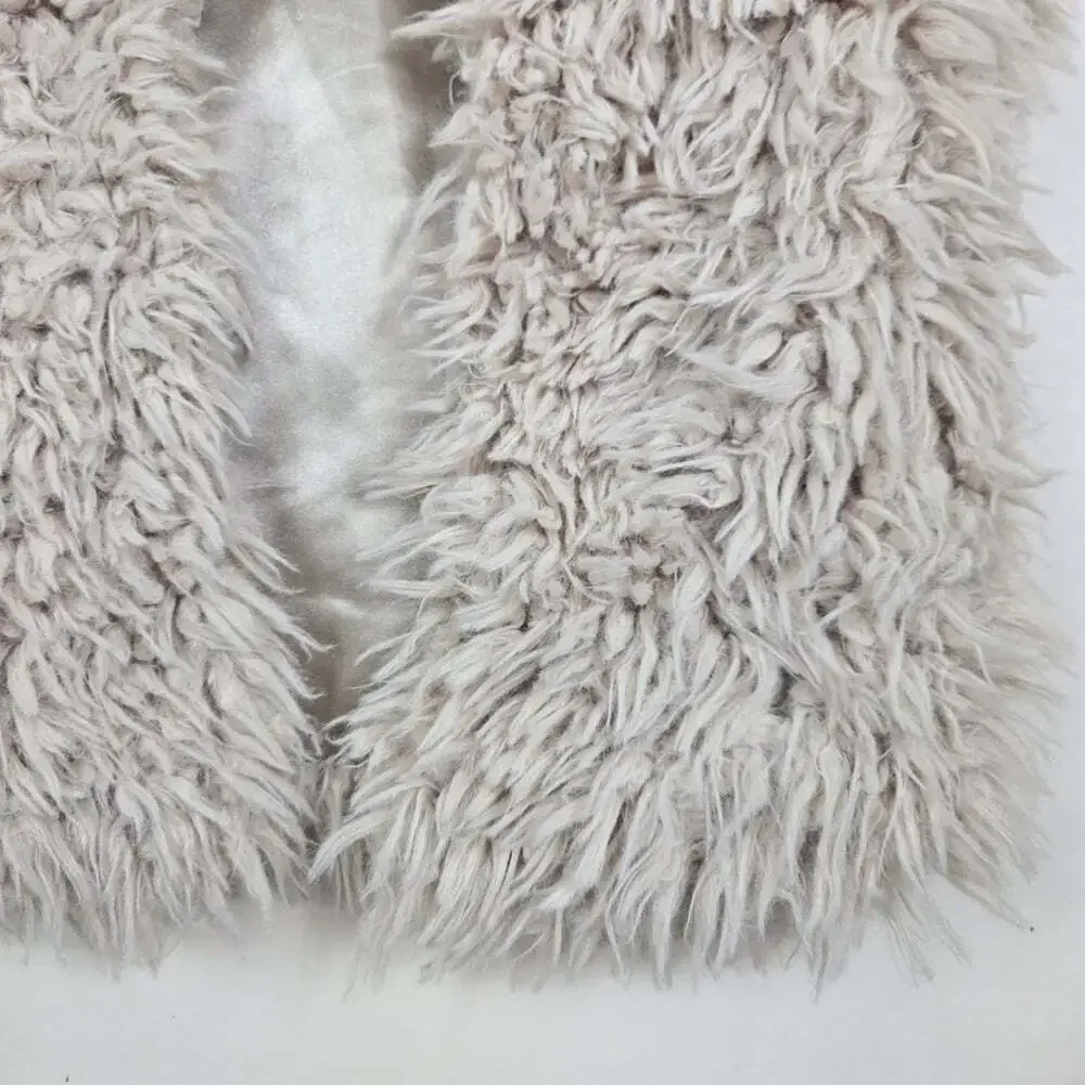 The Children's Place Beige Shaggy Faux Fur Glittery Teddy Vest Size M(7/8)